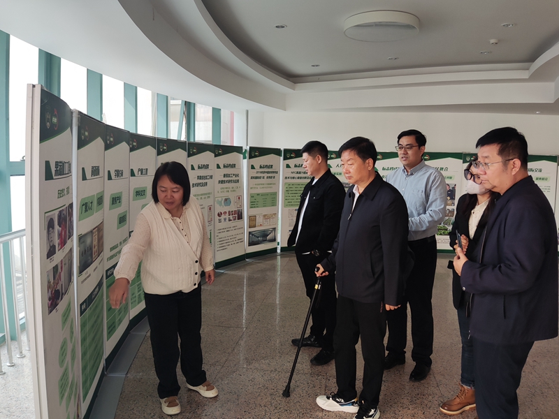岳氏集團(tuán)岳平安董事長(zhǎng)帶隊(duì)參觀調(diào)研國家果蔬加工工程技術(shù)研究中心