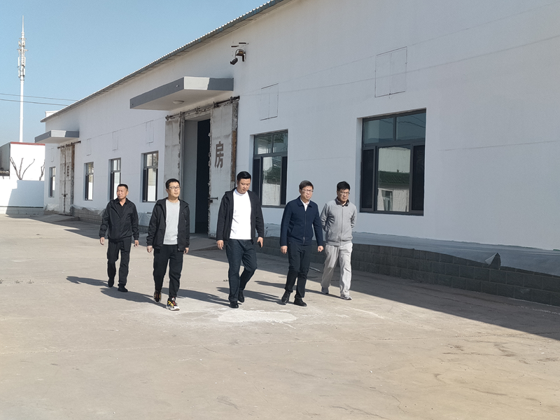 石嘴山市副市長、惠農(nóng)區(qū)委書記王宇翔蒞臨寧夏興康恒潤農(nóng)業(yè)科技發(fā)展有限公司調(diào)研指導(dǎo)